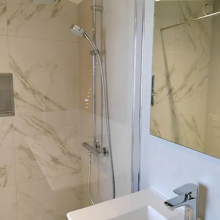 Blom Studio's 3*