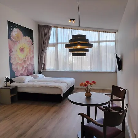 Blom Studio's 3* Hillegom